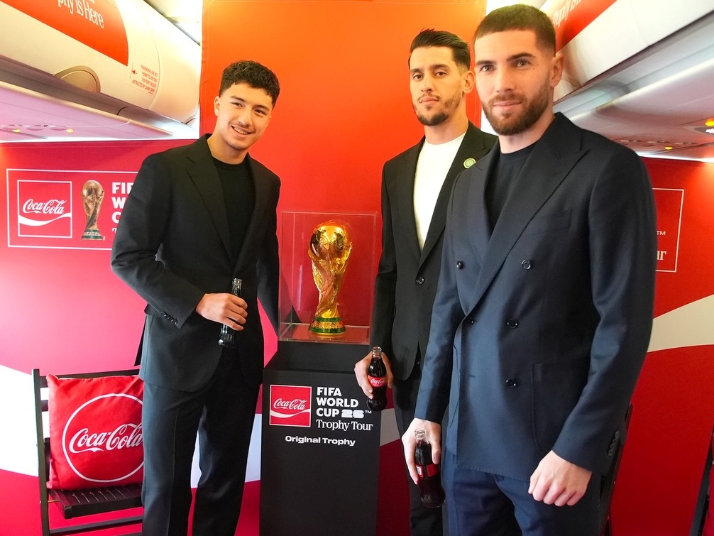 Le trophée de la Coupe du monde fait escale à Alger