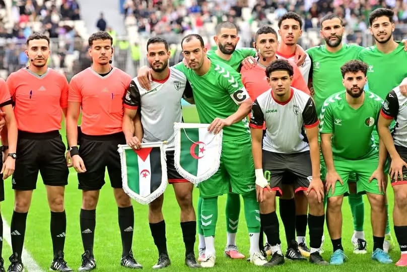 مباراة استعراضية بين منتخب الصحراء الغربية و النجوم السابقين للفريق الجزائري