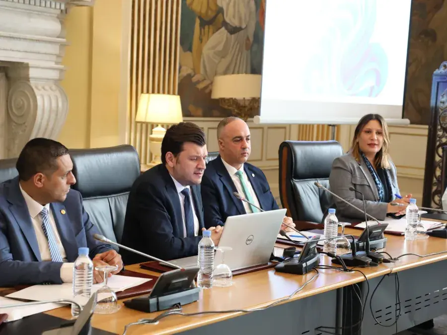 وليد يعرض أمام لجنة الفلاحة مشاريع قطاعه لتعزيز الأمن الغذائي