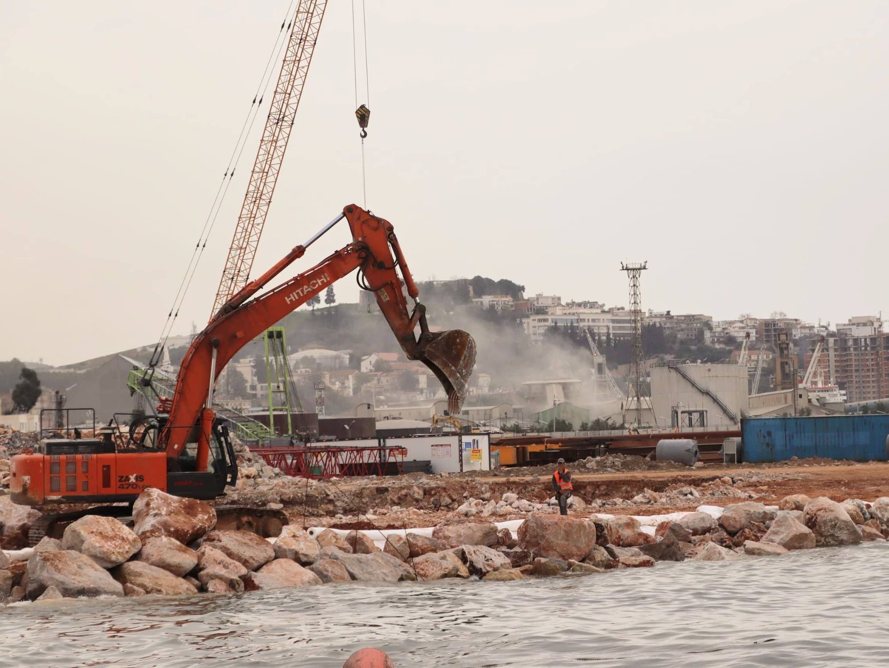 ميناء عنابة الفوسفاتي