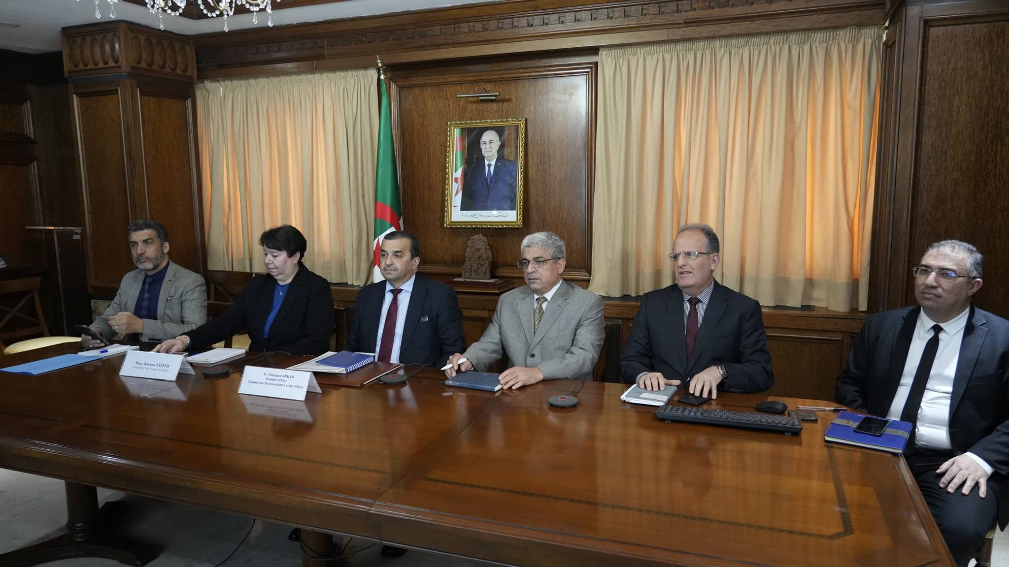 عرقاب يتحادث مع نظيره الإيفواري حول تعزيز التعاون  الثنائي