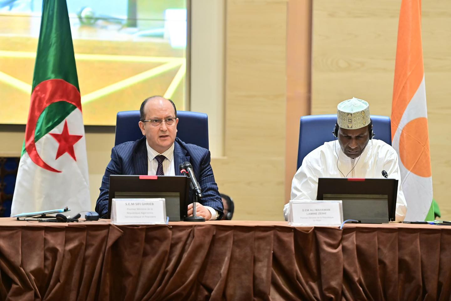 الجزائر-النيجر: أهمية وضع آلية لمتابعة خارطة طريق التعاون الثنائي (الوزير