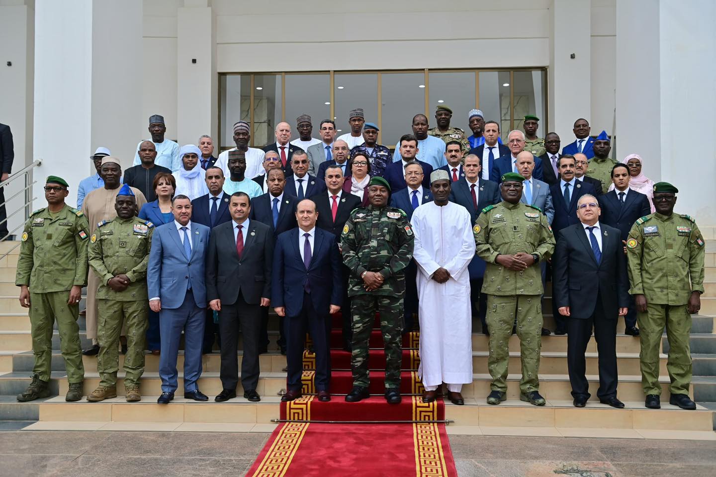 الوزير الأول يستقبل بنيامي من قبل رئيس جمهورية النيجر