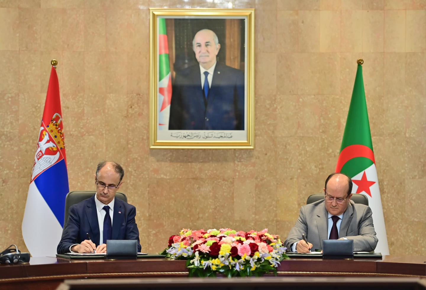 الجزائر صربيا