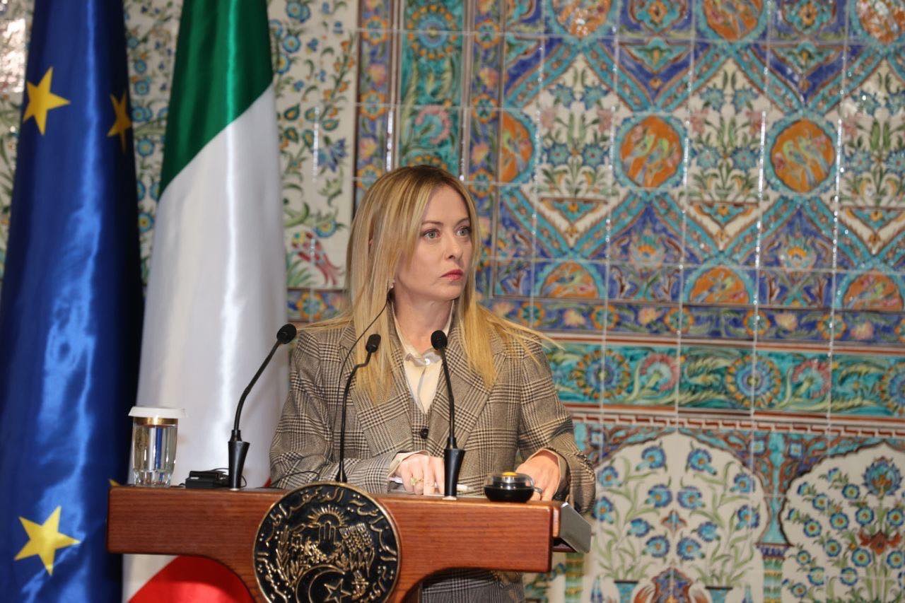 Georgia Meloni à Alger