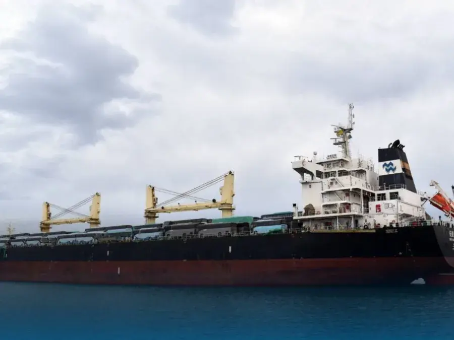 مؤسسة تطوير الصناعات العسكرية تستلم420 حافلة  جديدة بميناء جن جن