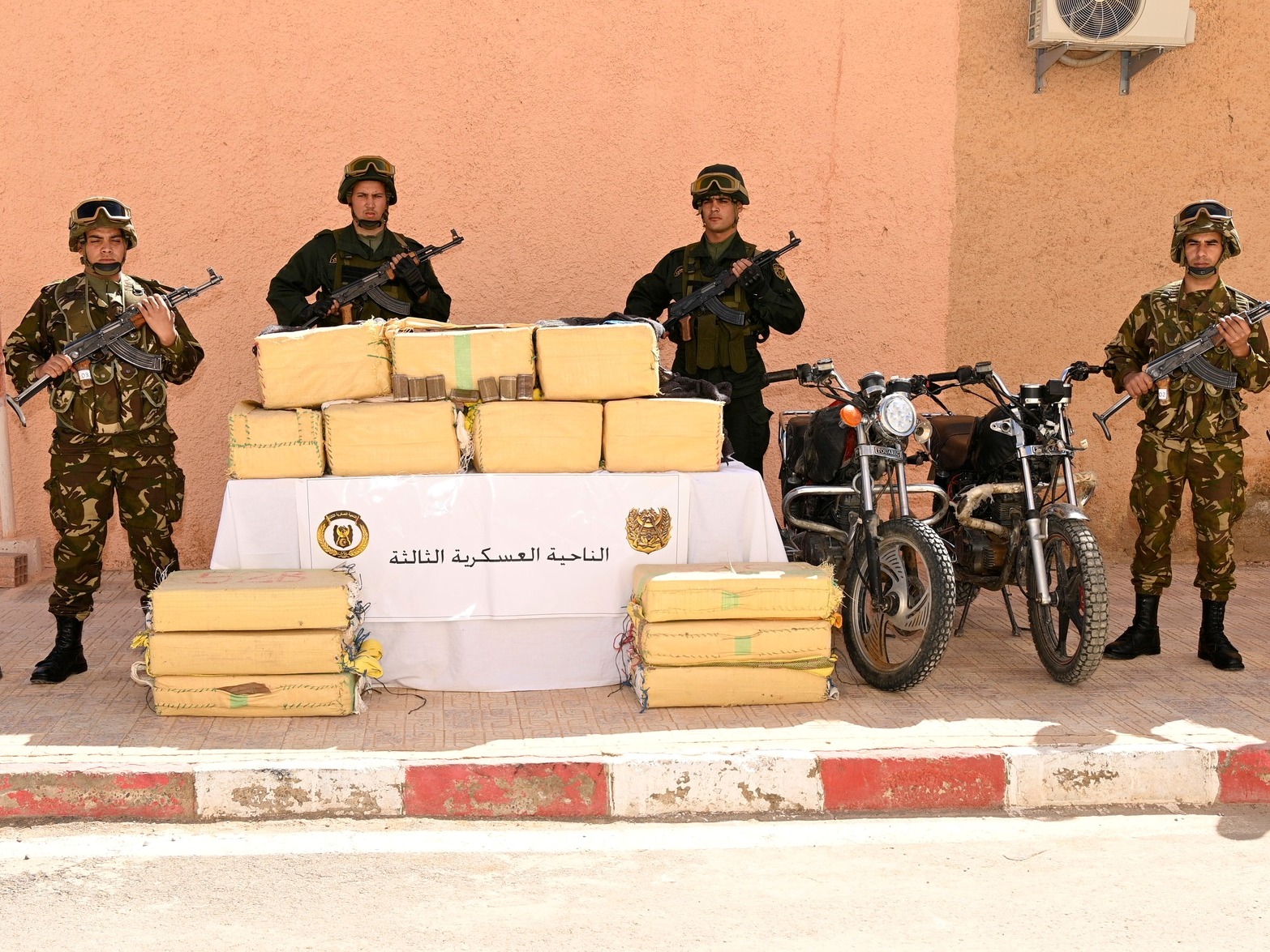 Des tentatives d'introduction de plus de 10 quintaux de kif traité provenant des frontières avec le Maroc déjouées à Adrar et Béchar