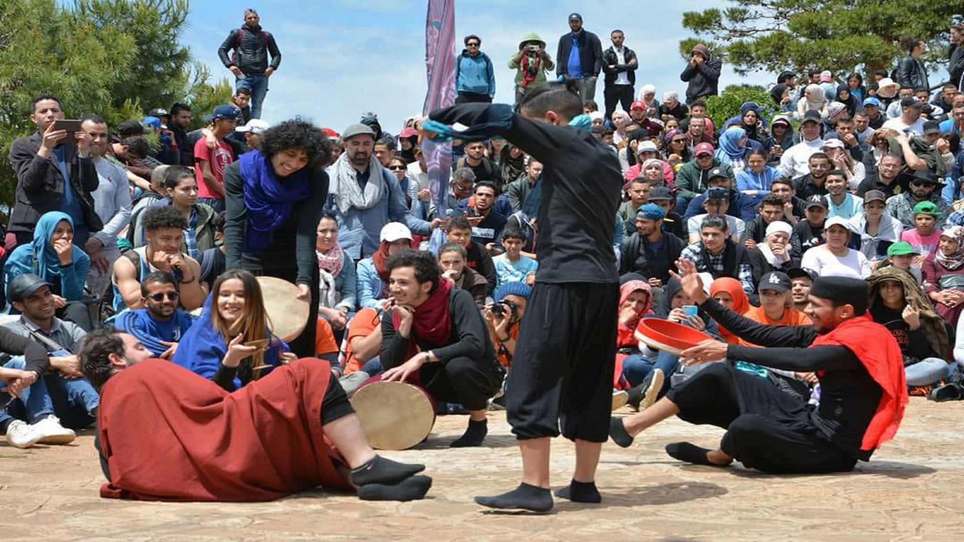 جانب من أحد عروض فن الحلقة