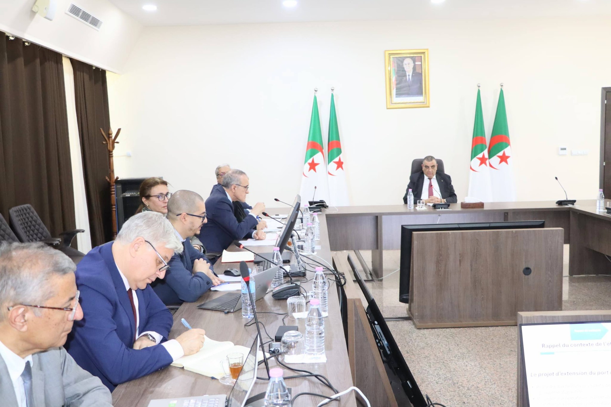 توسعة ميناء جن جن : السيد جلاوي يأمر بتعجيل دراسة المشروع 