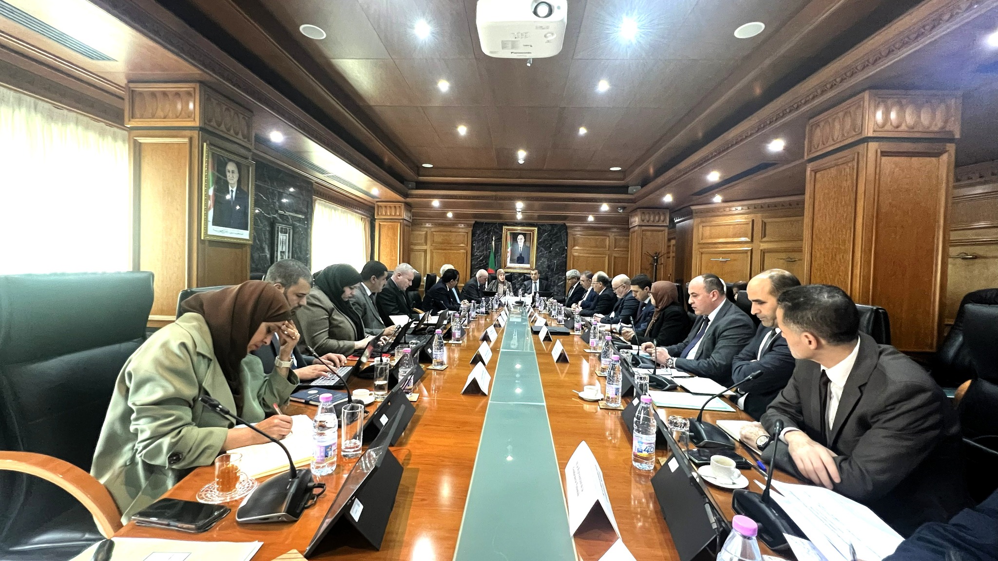 اجتماع تنسيقي لدراسة نظام معلوماتي لمتابعة تموين السوق الوطنية