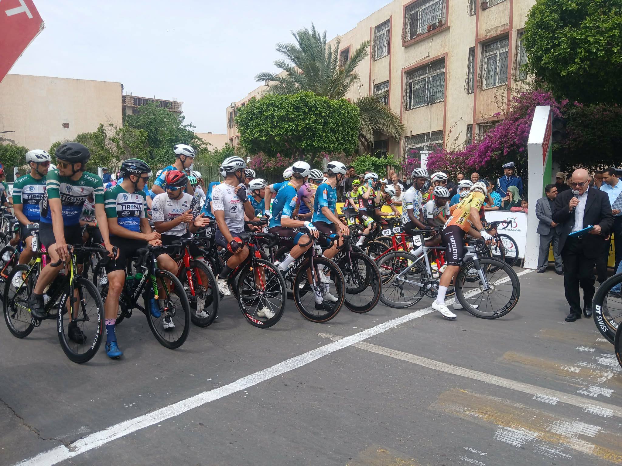 طواف الجزائر 2026 : انطلاق المرحلة الثامنة التي تربط الشلف بحمام  ريغة