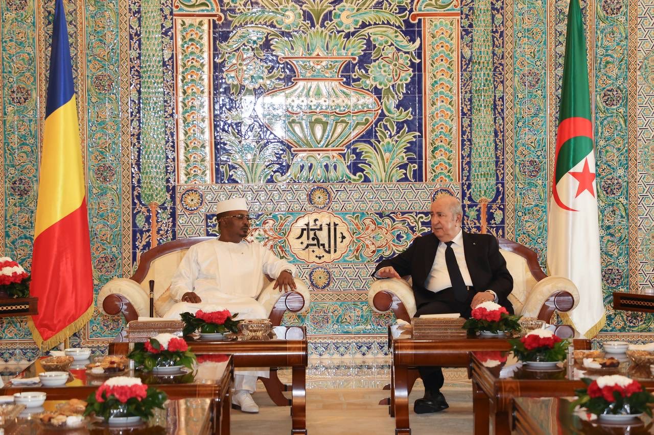 رئيس الجمهورية يجري محادثات مع نظيره التشادي