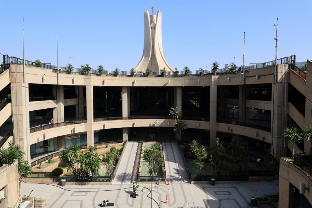 الوزير والي ولاية الجزائر يتفقد أشغال تهيئة رياض الفتح