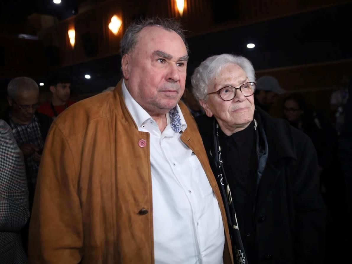 L'historien français Benjamin Stora en compagnie de la moudjahida Louisa Ighil Ahriz