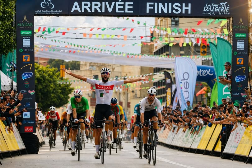 طواف الجزائر 2026: الدراج الجزائري حمزة ياسين يتوج بالمرحلة السادسة  بمدينة تنس