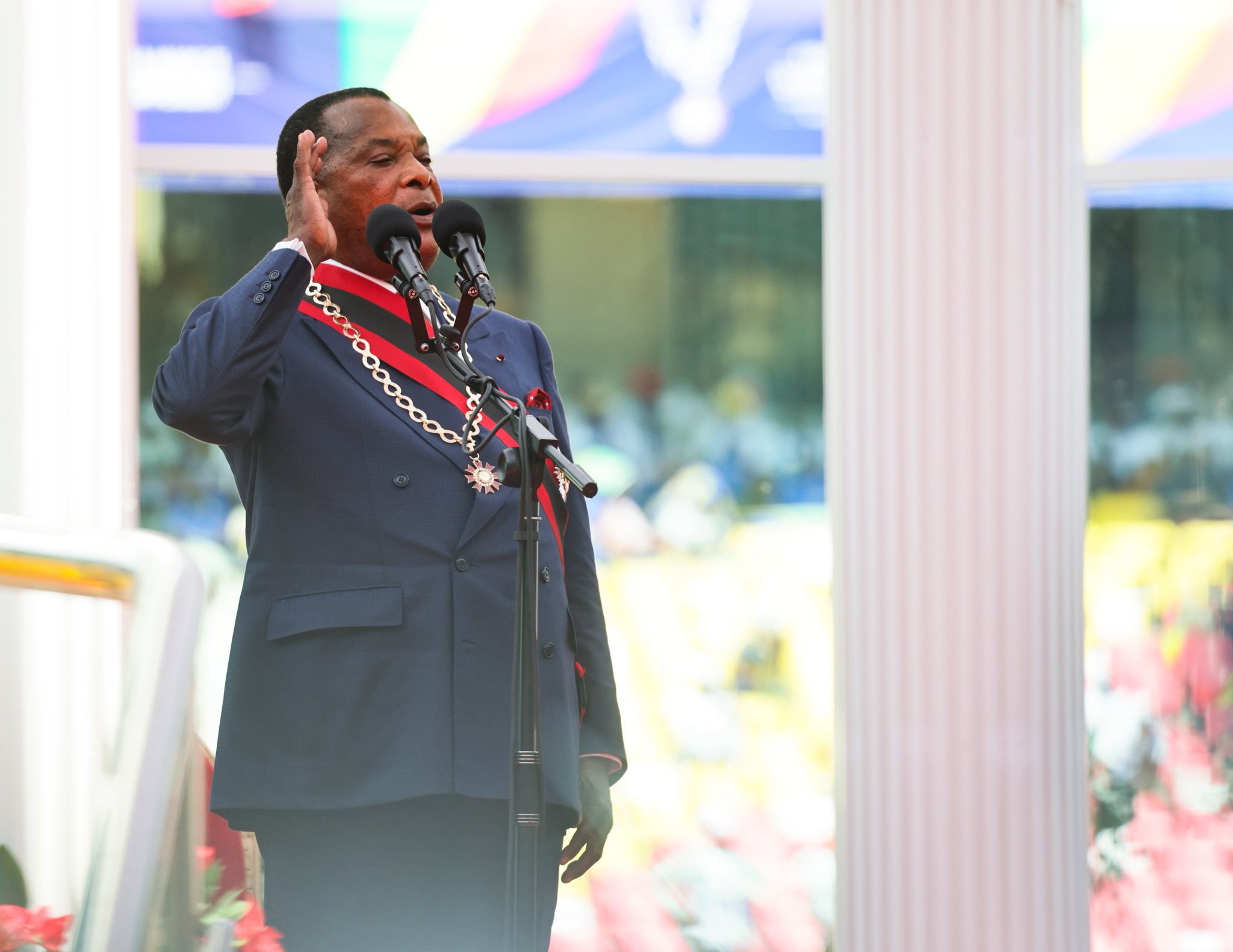 دينيس ساسو نغيسو يؤدي اليمين الدستورية