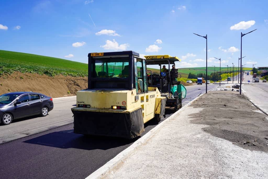 Lancement de projets de modernisation du réseau routier dans plusieurs wilayas