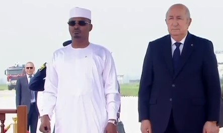 رئيس جمهورية تشاد يحل بالجزائر في زيارة دولة