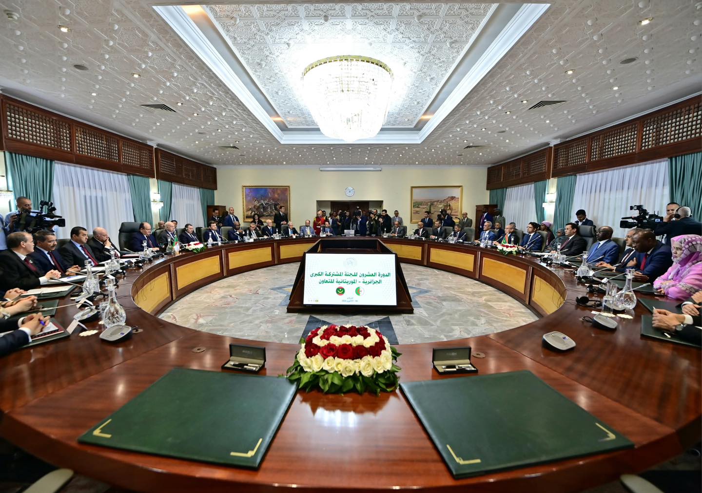 الدورة الـ 20 للجنة المشتركة الكبرى الجزائرية-الموريتانية للتعاون: التوقيع  على عدة اتفاقيات ثنائية تشمل قطاعات حيوية