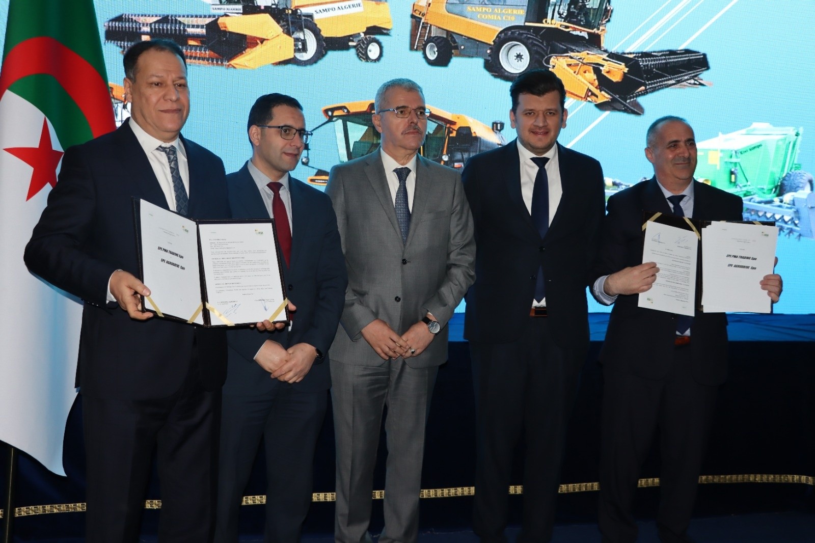 Le ministre de l'Agriculture préside la cérémonie de signature d’un accord de partenariat pour l’acquisition de matériel agricole local