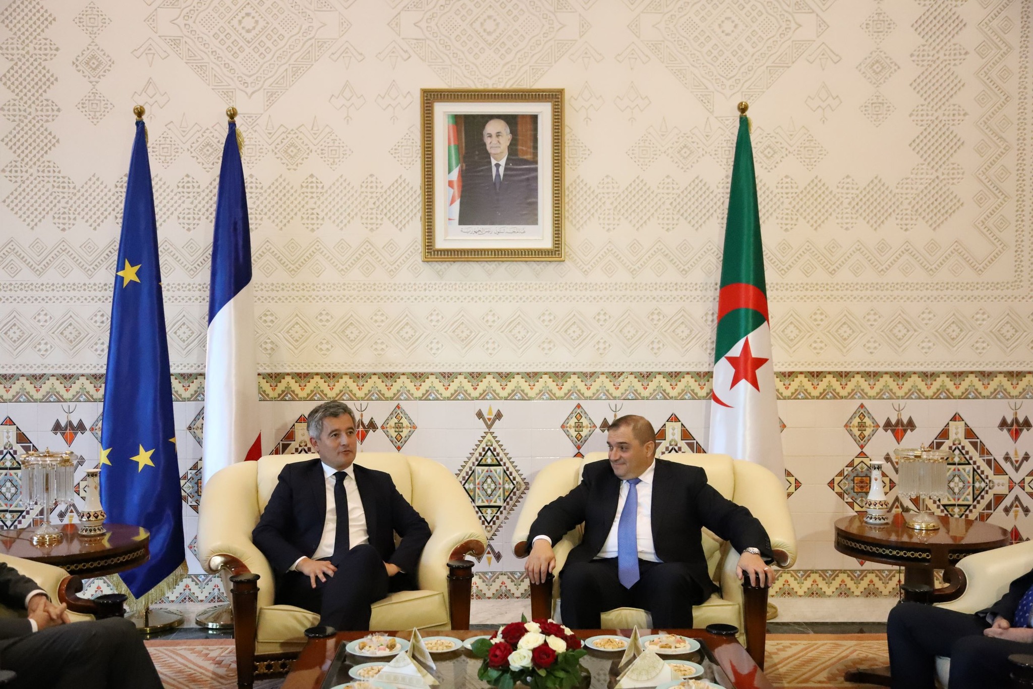 بوجمعة يستقبل نظيره الفرنسي جيرالد دارمانان