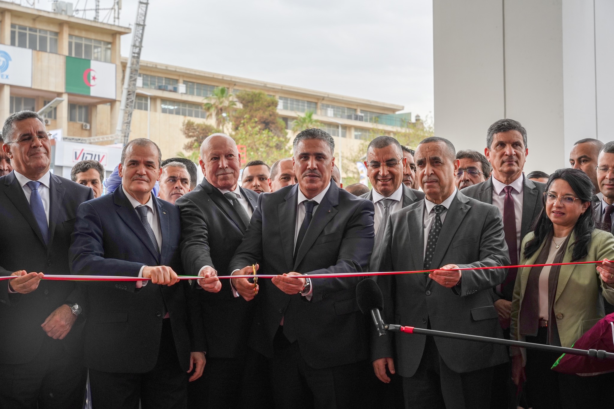Ouverture à Alger de la 28e édition du salon international «Batimatec»      