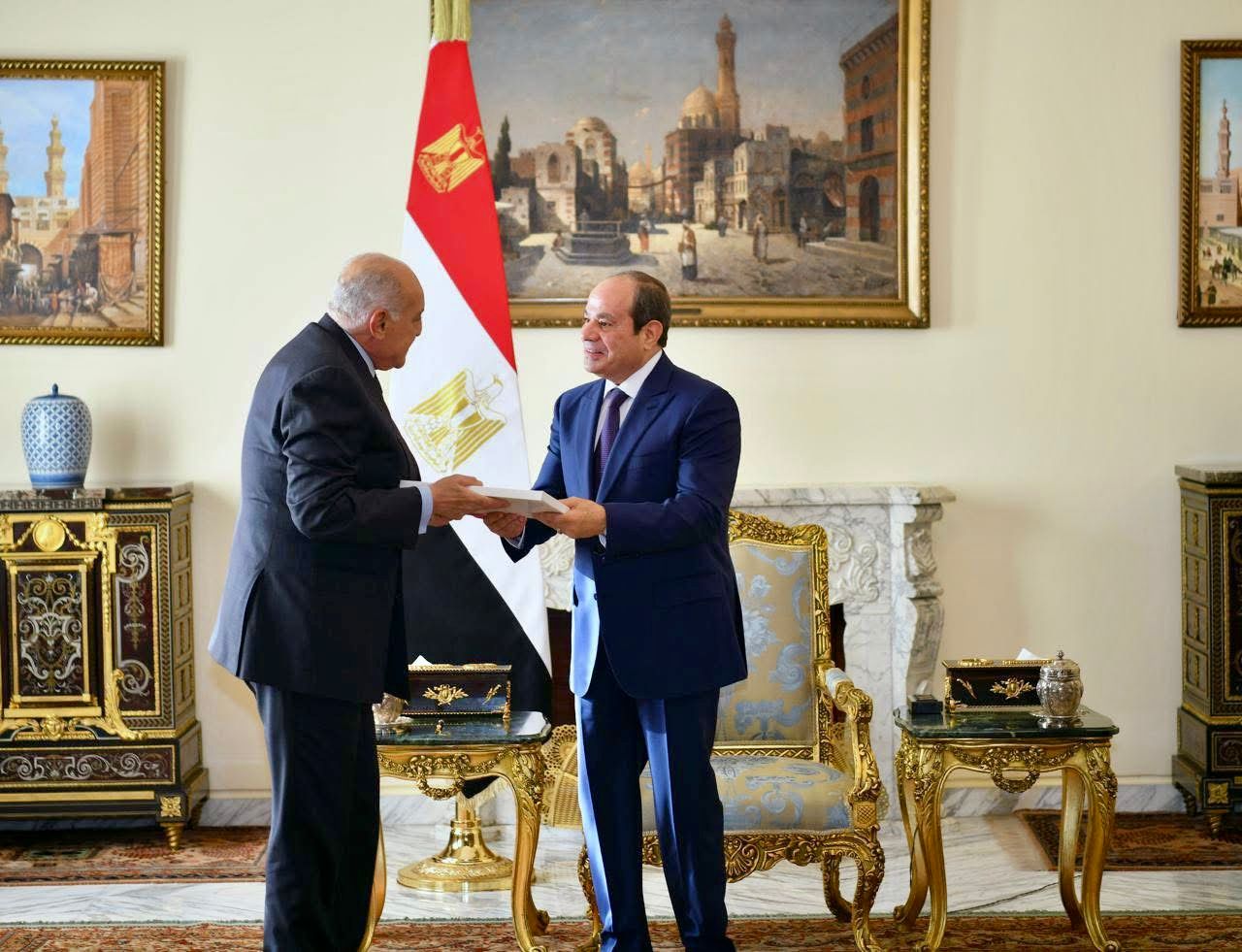 عطاف