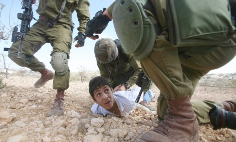 palestine-enfant_arrete-01.05.26.jpg