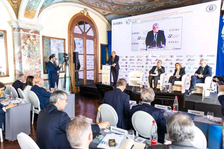 الطبعة الرابعة للمنتدى الدولي المتوسطي "نحو الجنوب"  بإيطاليا  