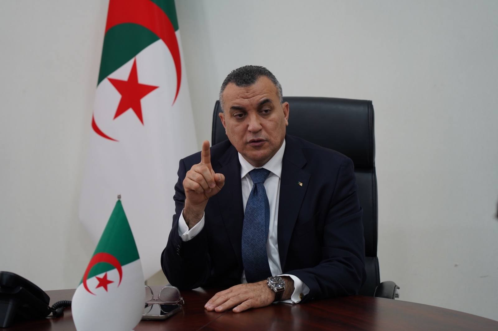 Zerrouki annonce le lancement du programme national d'autonomisation numérique