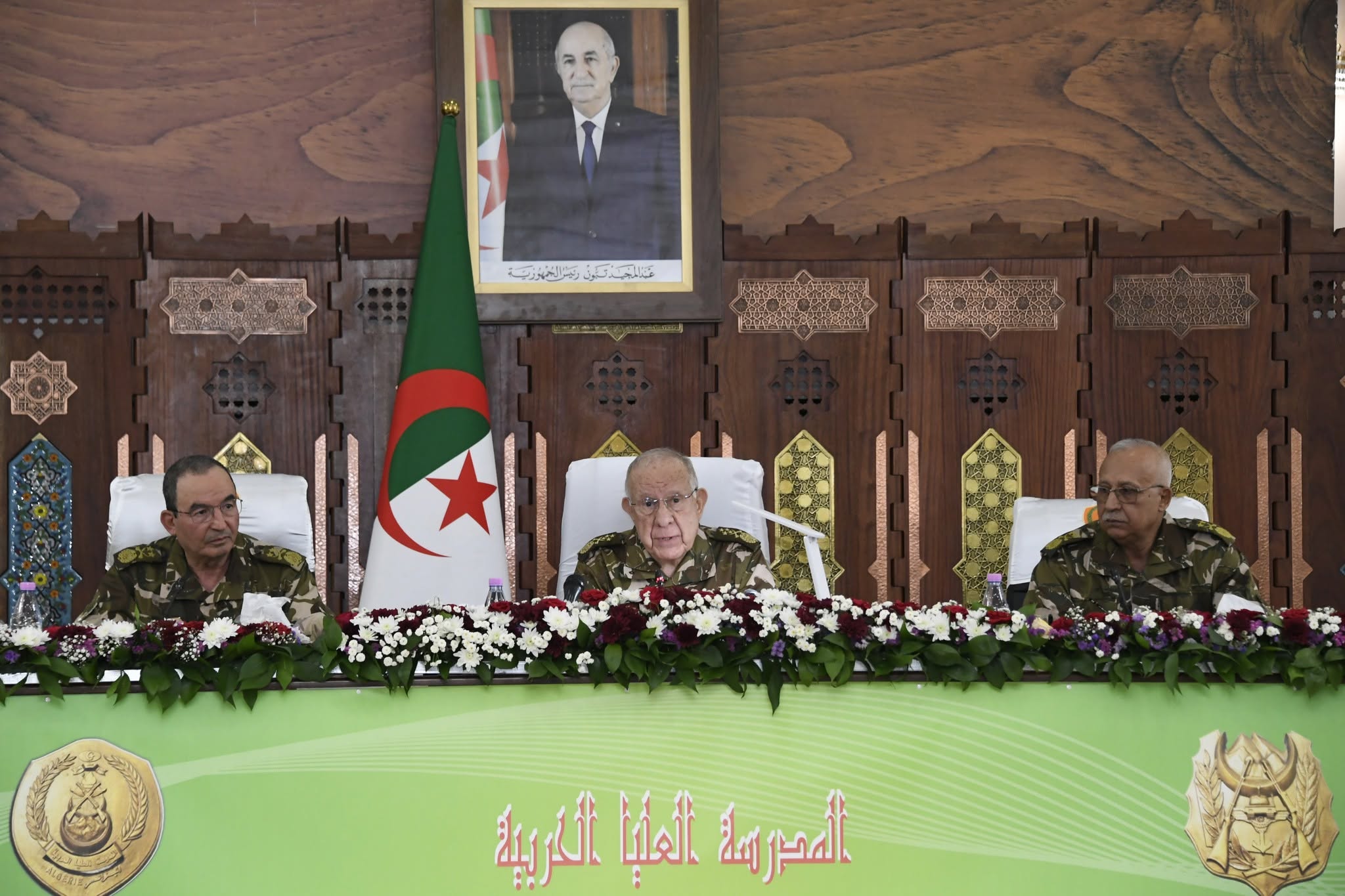 الفريق أول السعيد شنڨريحة، الوزير المنتدب لدى وزير الدفاع الوطني، رئيس أركان الجيش الوطني الشعبي، يشرف على مراسم التنصيب الرسمي لمدير المدرسة العليا الحربية الجديد