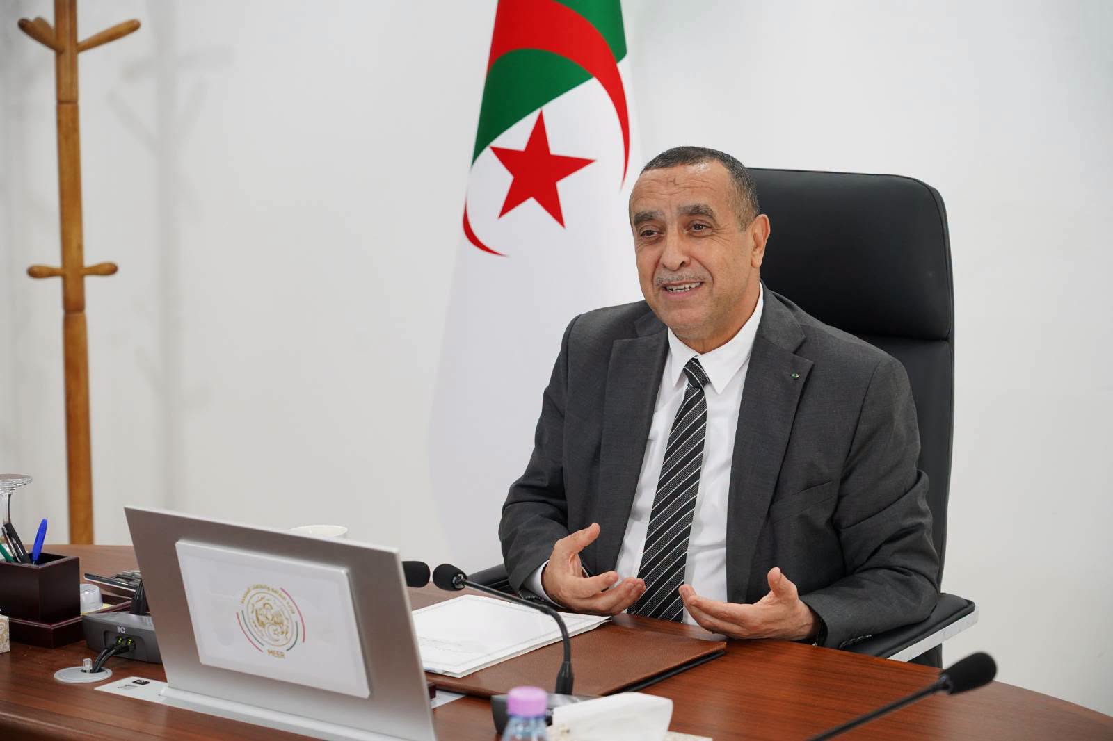 عجال