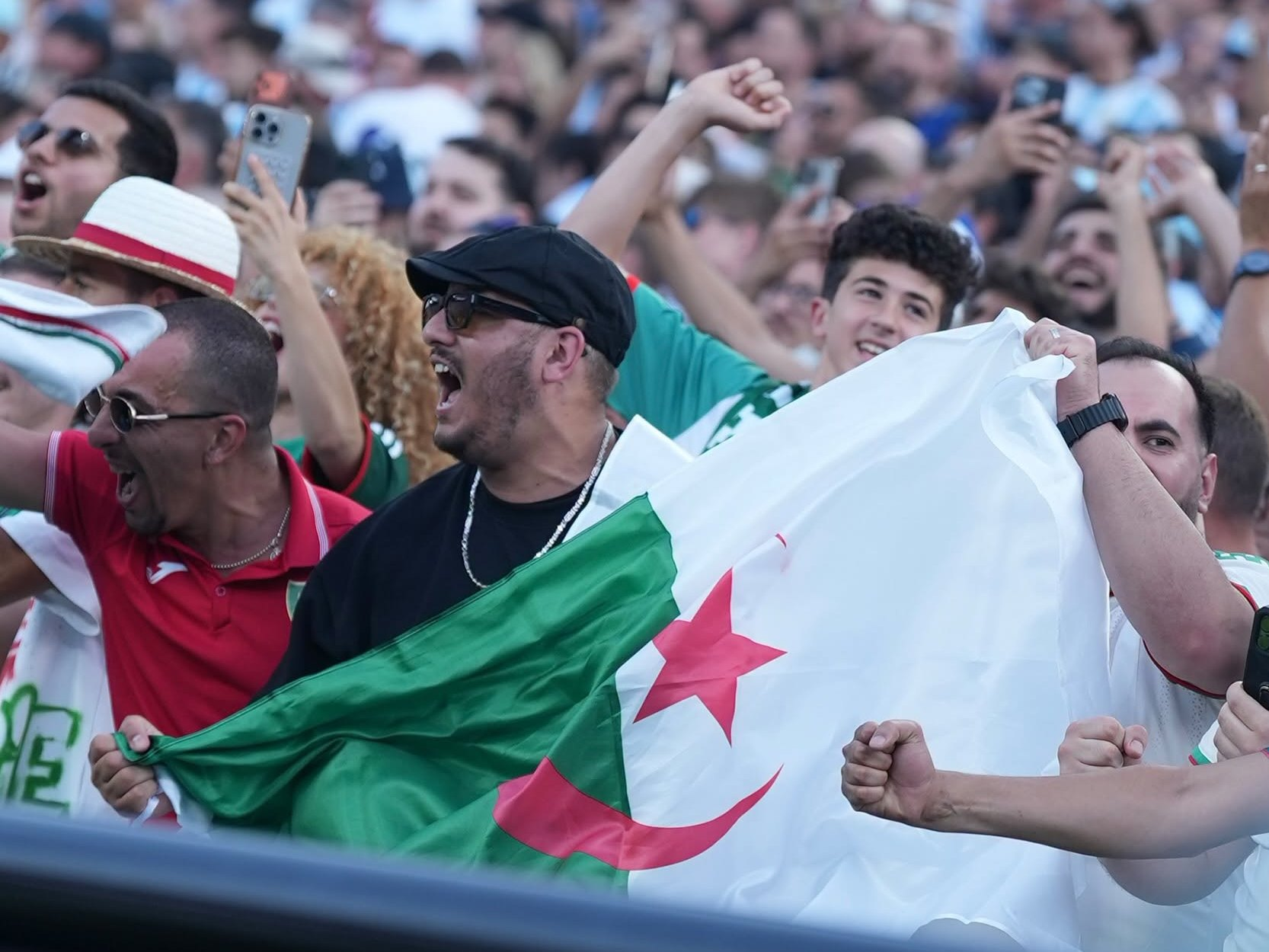 الجماهير الجزائرية