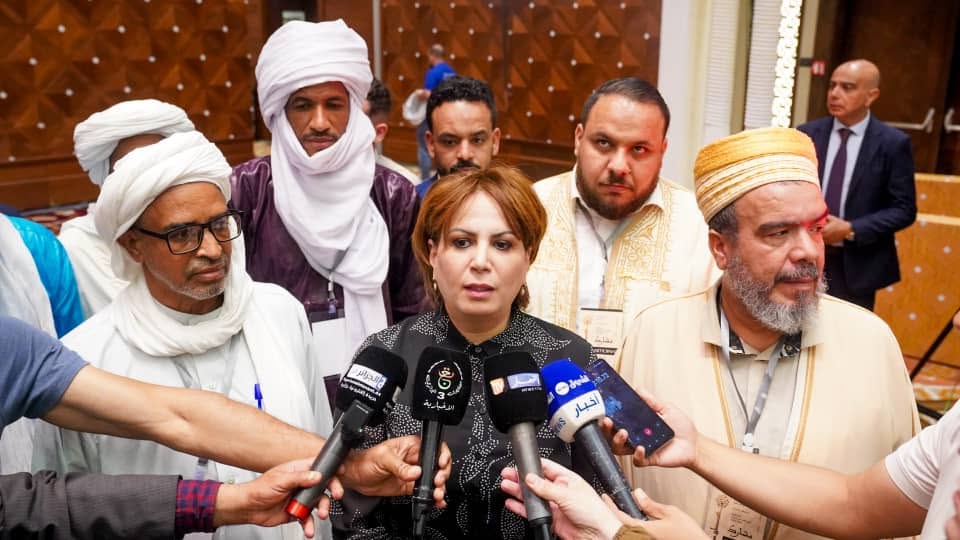 الملتقى الدولي للتراث المخطوط في الجزائر: السيدة بن دودة تستقبل ممثلي  الخزانات ومؤسسات حفظ المخطوطات