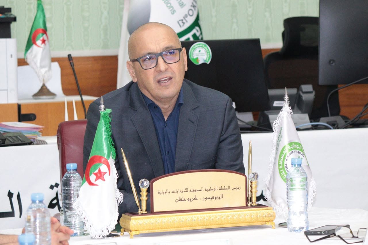 Karim Khelfane, président par intérim de l'Autorité nationale indépendante des élections