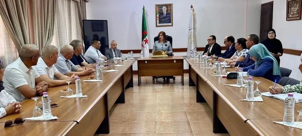 لقاء تنسيقي بين إطارات الإدارة المركزية والشركاء الاجتماعيين للقطاع
