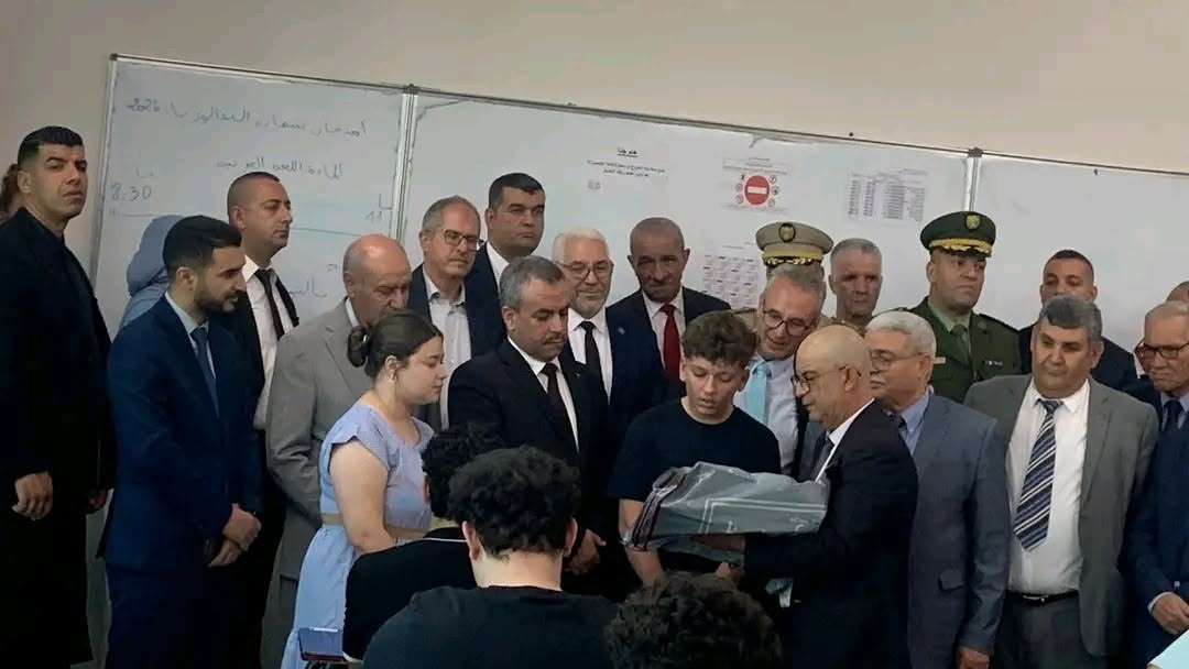 سعداوي يعطي إشارة انطلاق امتحان شهادة البكالوريا من ولاية  تيزي وزو