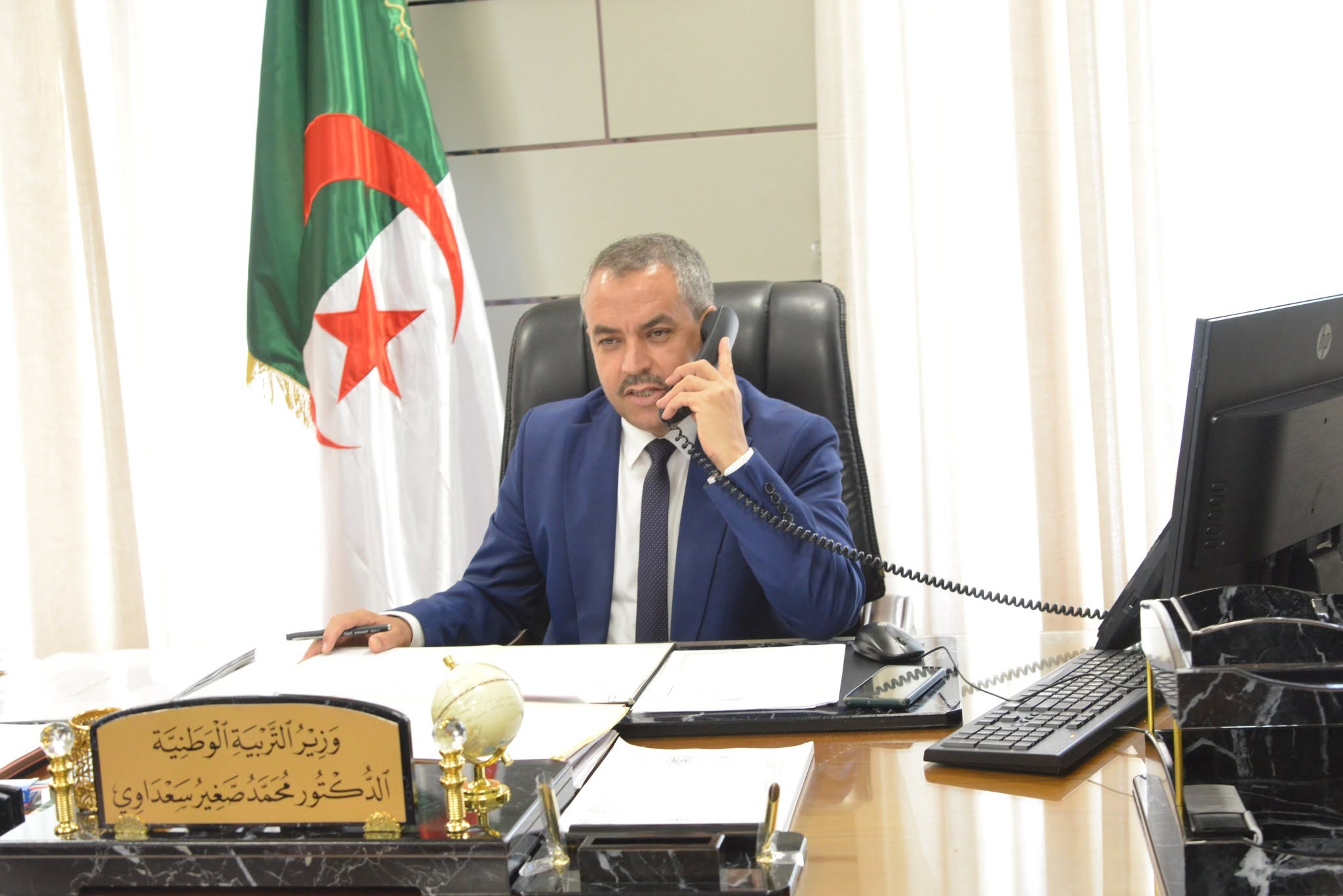 سعداوي يهنئ المتفوقات الثلاث وطنيا في شهادة التعليم المتوسط