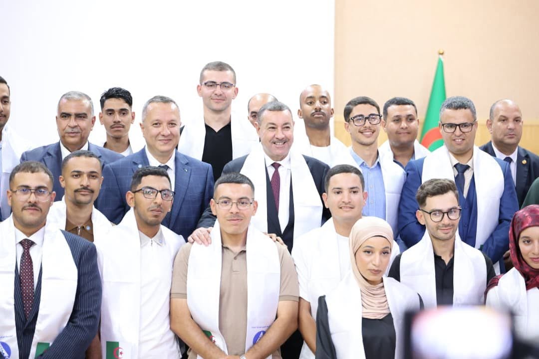 سعيود يشرف على تخرج الدفعة الـ 21 من مراقبي الحركة الجوية