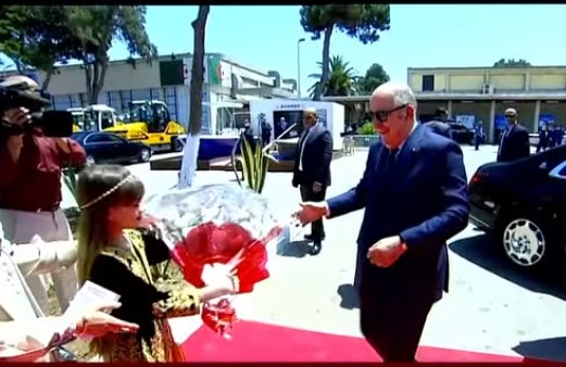 معرض الجزائر الدولي: رئيس الجمهورية يتابع عرضا حول النسيج الاقتصادي وتطور  الصناعة الوطنية