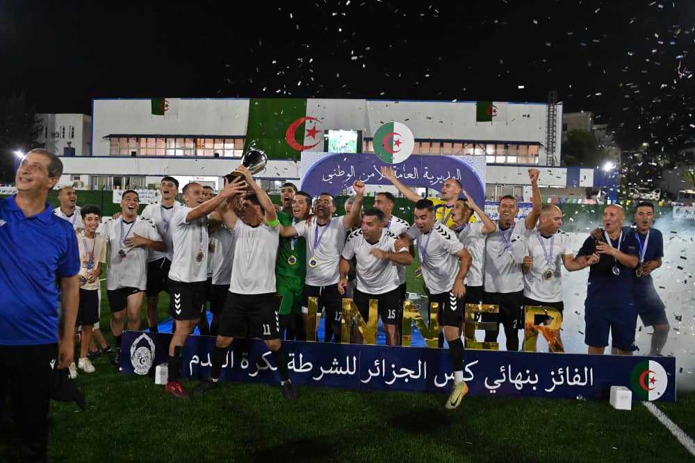 تتويج فريق مديرية الصحة النشاط الاجتماعي والأنشطة الرياضية بكأس الجزائر للشرطة