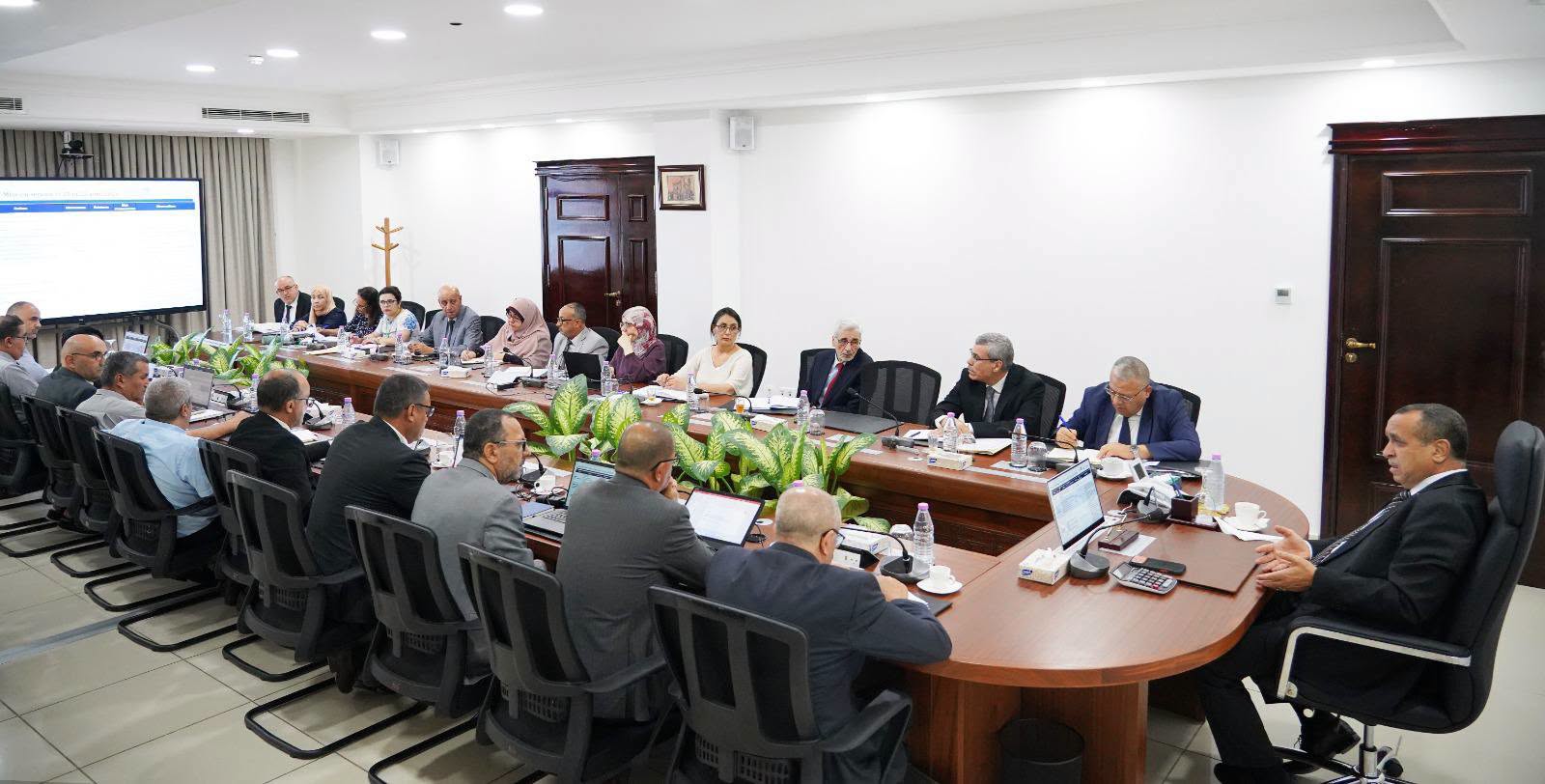 مراد عجال اجتماع