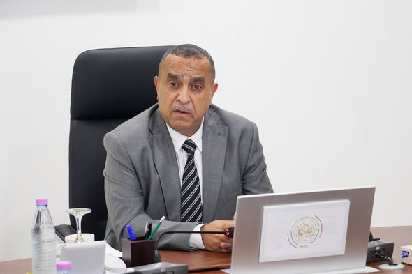 عجال