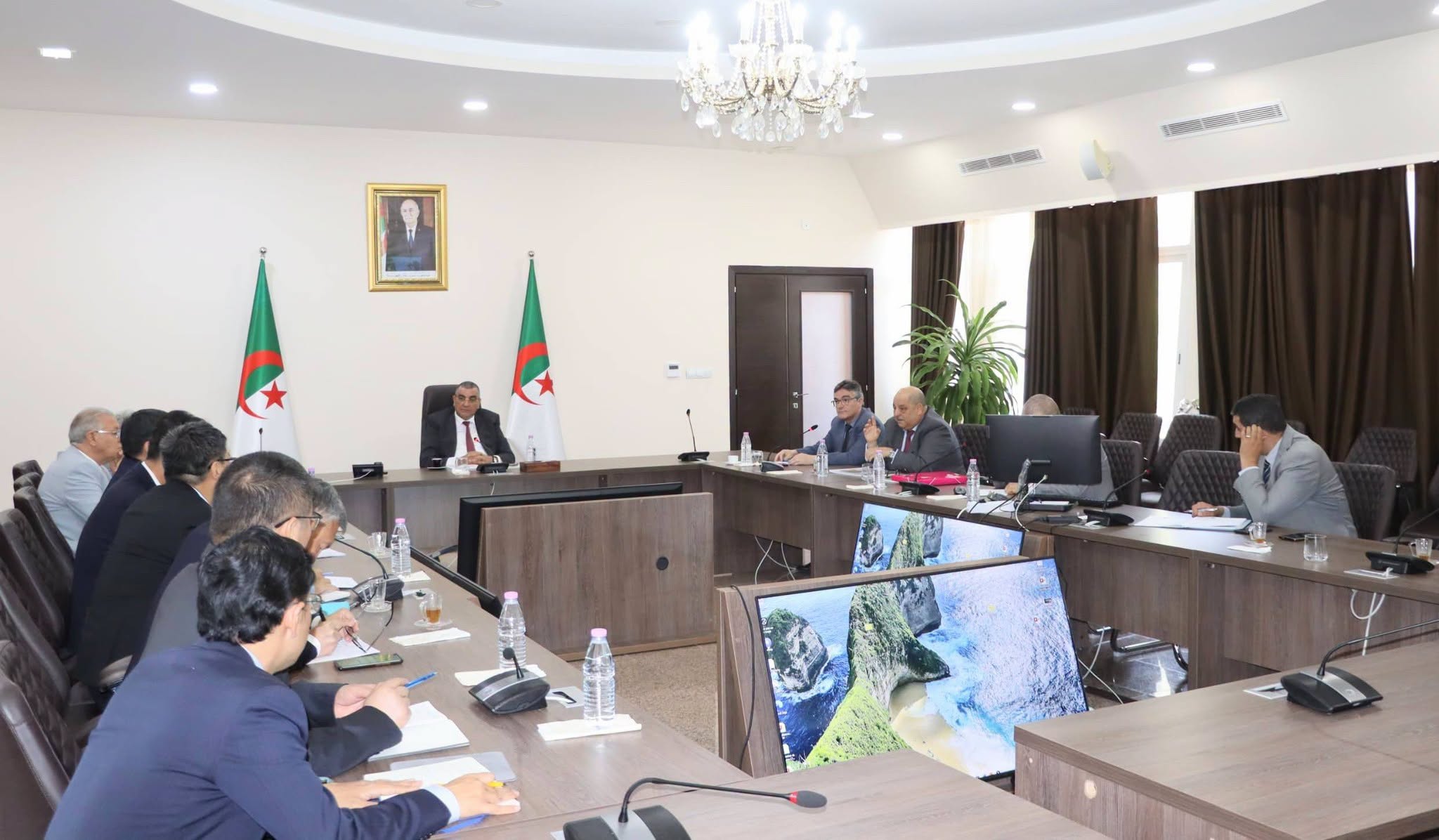Djellaoui ordonne d'accélérer la réalisation du tronçon Bouchegouf-Dréa
