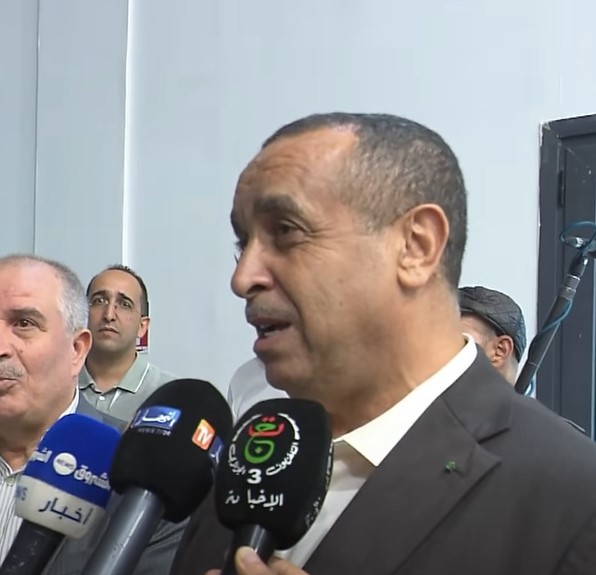 عجال
