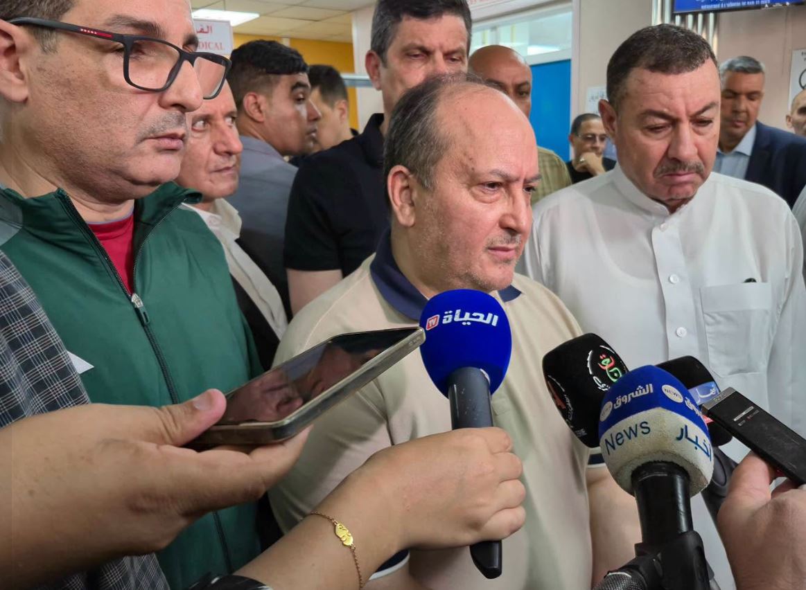 الوزير الأول مخاطبا الناقلين : "أرواح المسافرين أمانة في أعناقكم"
