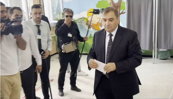 لطفي بوجمعة اقتراع