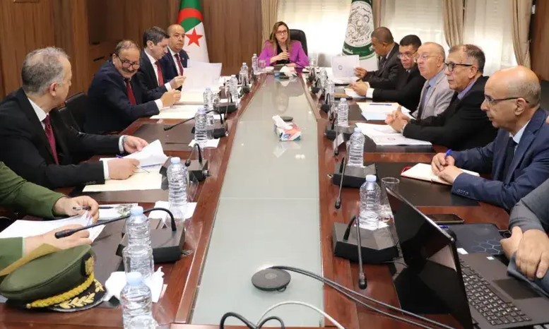 اجتماع اللجنة الوطنية لمتابعة تنفيذ الإستراتيجية الوطنية للشفافية والوقاية  من الفساد ومكافحته