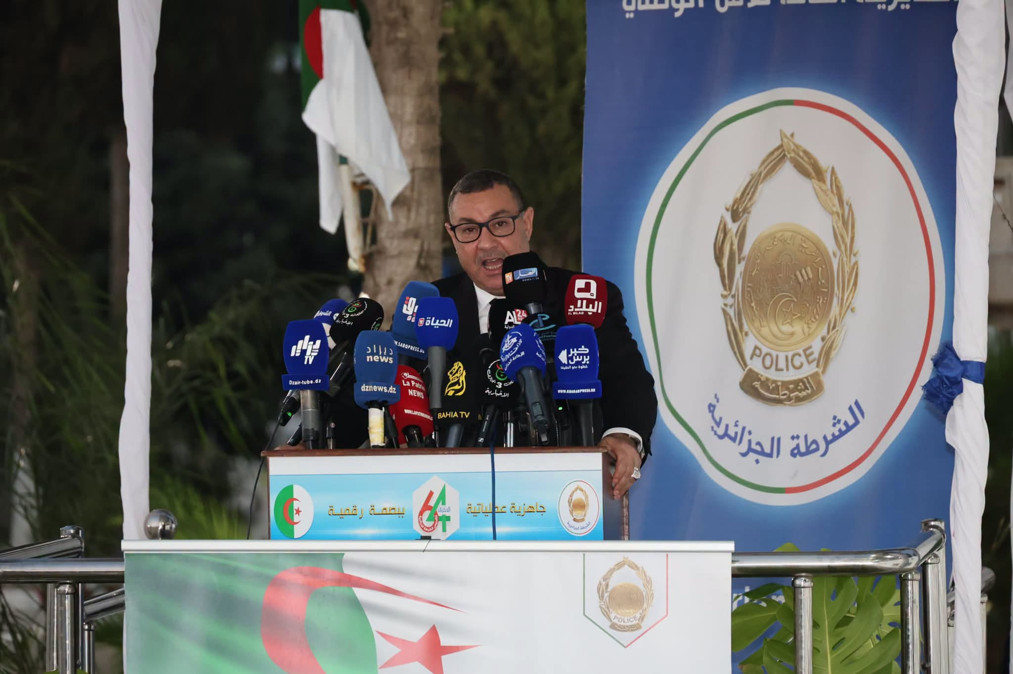 Sayoud préside la cérémonie de célébration du 64e anniversaire de la création de la Police algérienne