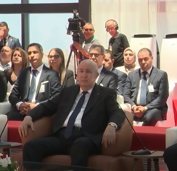 رئيس الجمهورية: قطاع السكن أصبح "مفخرة الجزائر"